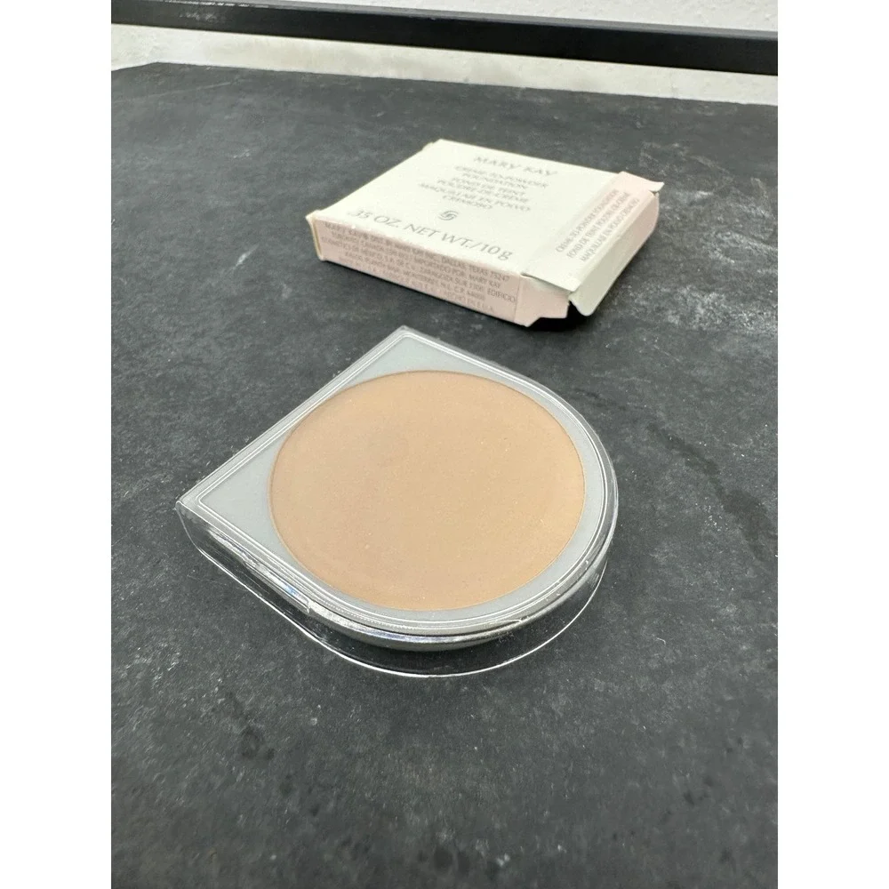 Mary Kay Creme-to-powder foundation ivory 1.0 NIB .35 Oz. 310100 d shape